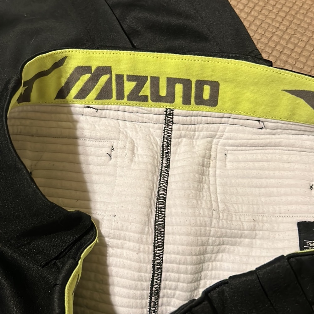 Women’s Mizuno softball pants